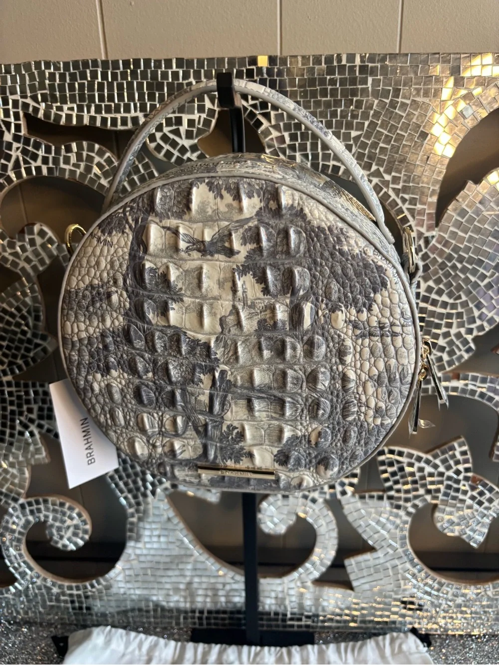 ⭐️Brahmin Lane Mindful Garden Melbourne DI Round Satchel
